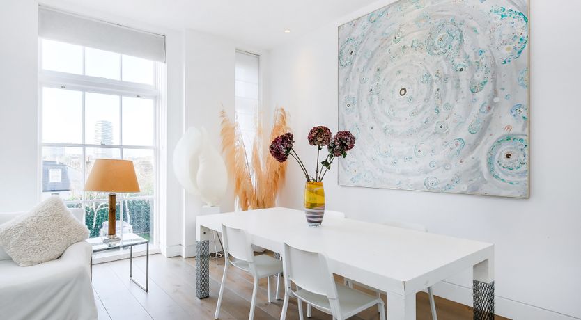 Photo of Pampas & Porcelain