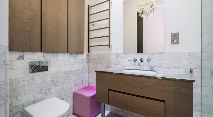 Photo of Pampas & Porcelain