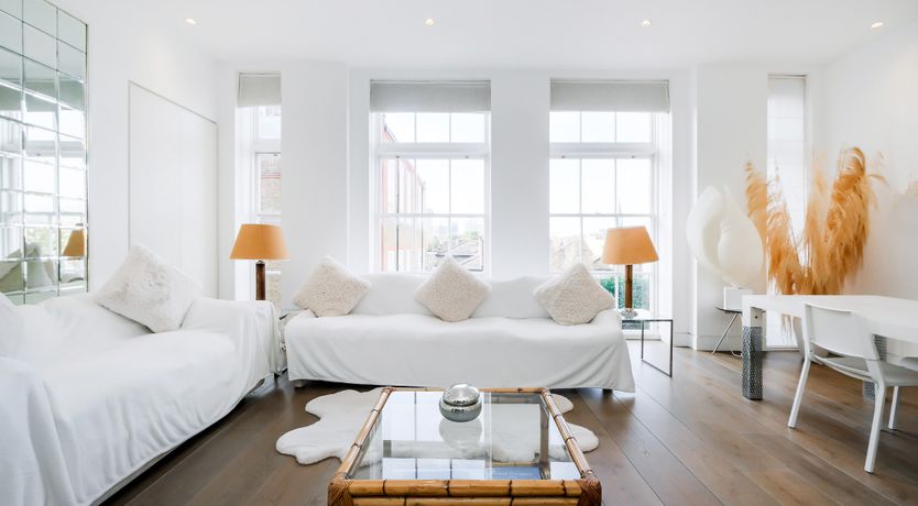 Photo of Pampas & Porcelain