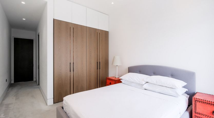 Photo of Pampas & Porcelain