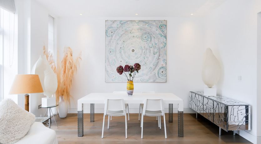 Photo of Pampas & Porcelain