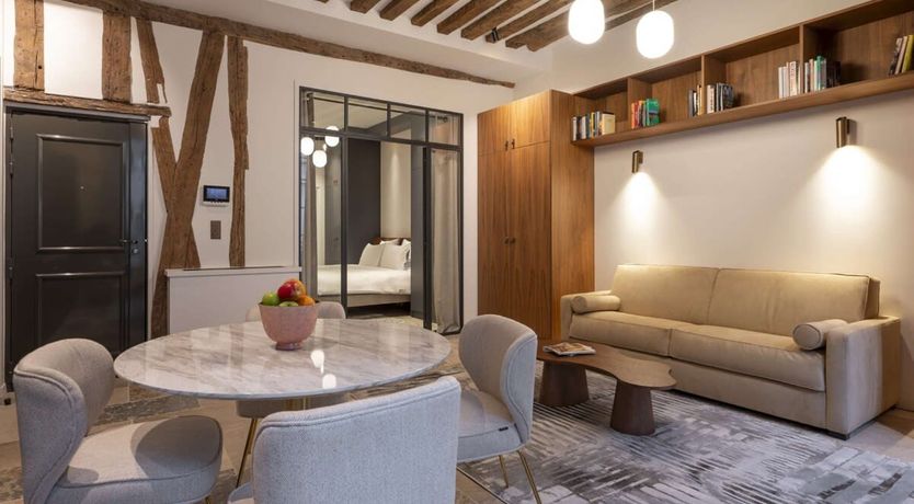 Photo of A Stroll Along the Seine