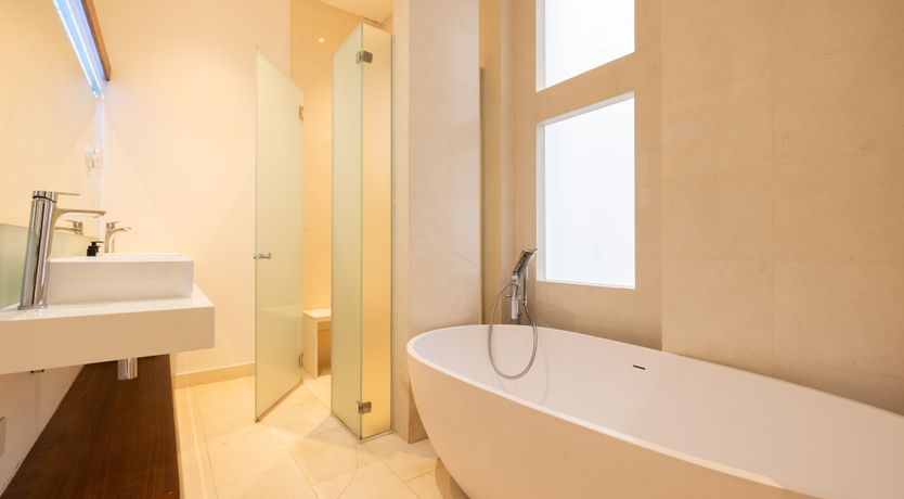 Photo of The Eclectic Earl