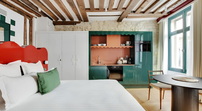 Photo of Beam & Curve