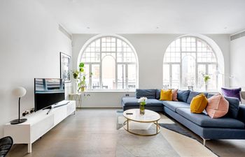 Fitzrovian Romance Holiday Home