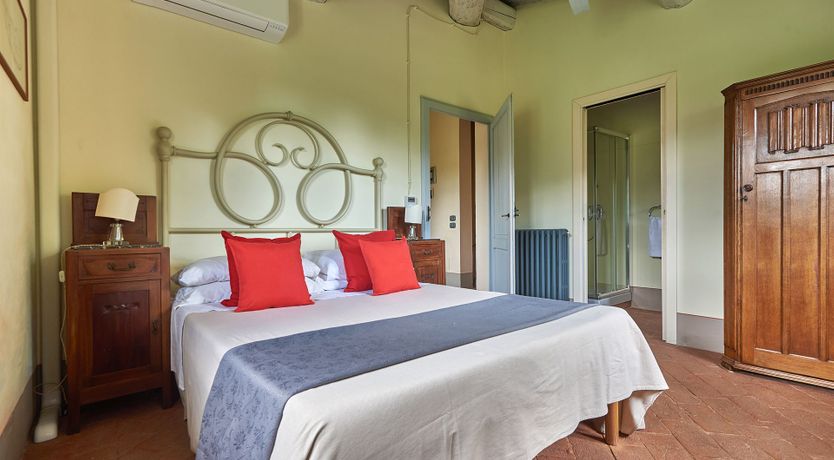 Photo of Between the Vines