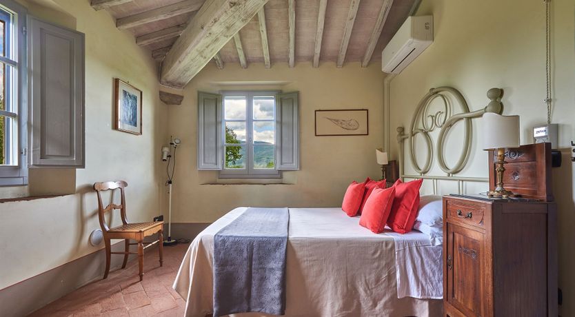 Photo of Between the Vines