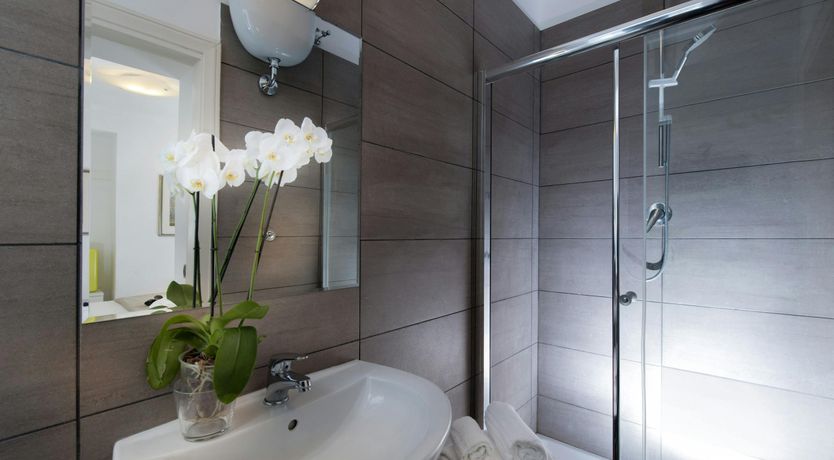 Photo of Roman Blush