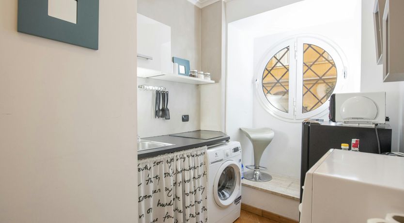 Photo of Roman Blush