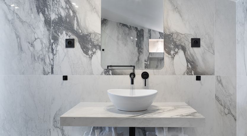 Photo of Parisian Sapphire