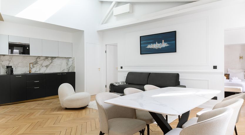 Photo of Parisian Sapphire