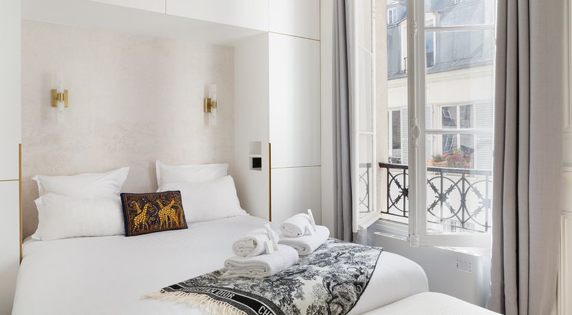 Photo of Parisian Sapphire