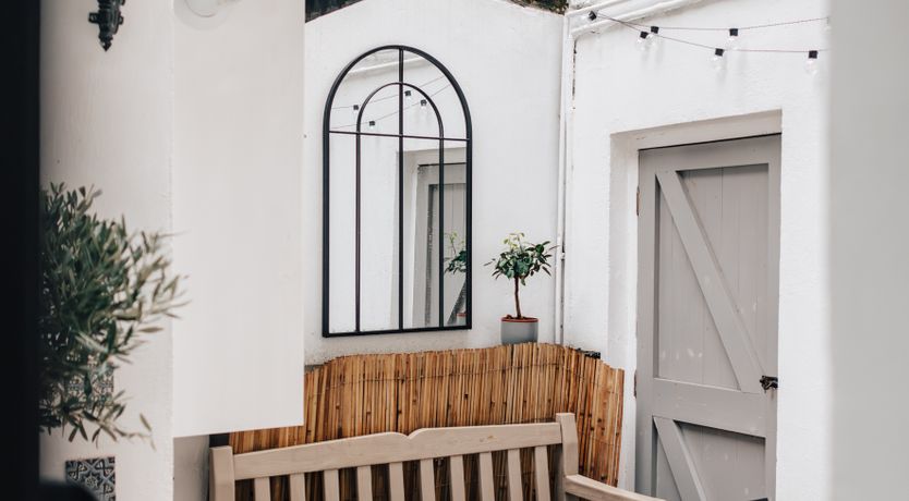 Photo of Topaz & Oak