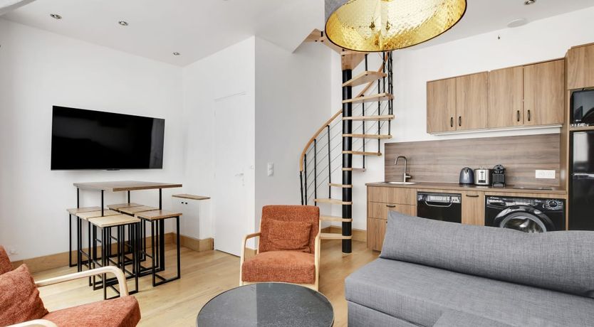 Photo of Parisian Sophisticate