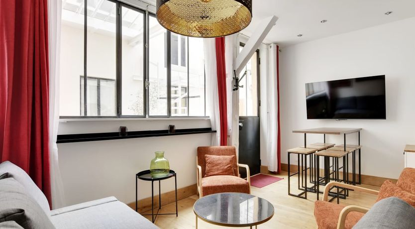 Photo of Parisian Sophisticate