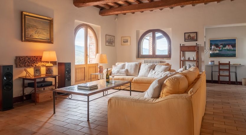 Photo of Wisteria Splendour