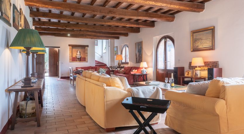 Photo of Wisteria Splendour