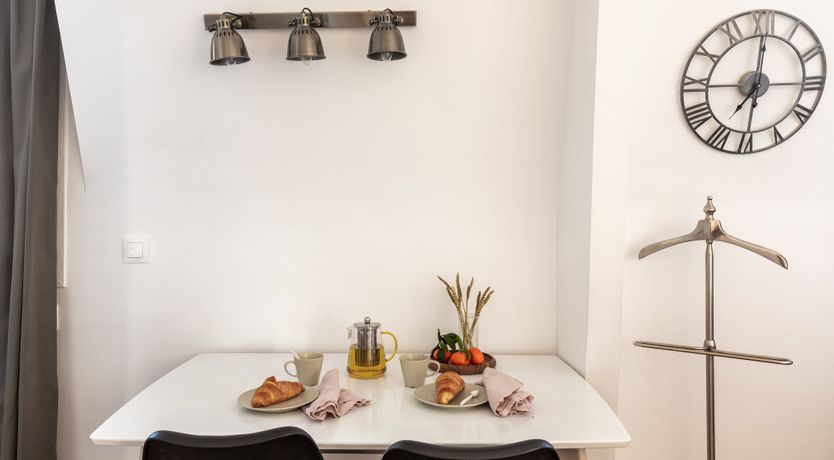 Photo of Seven O'Clock