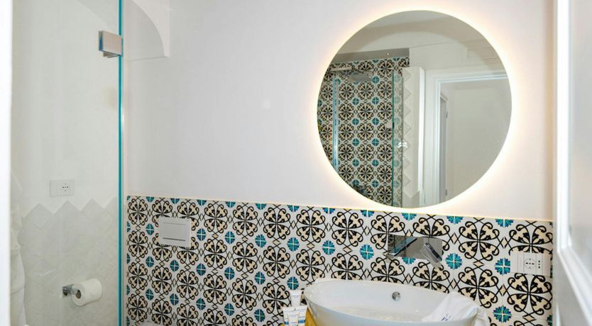 Photo of Emerald Splash