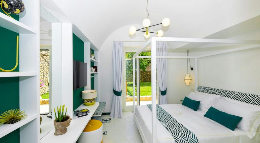 Photo of Emerald Splash