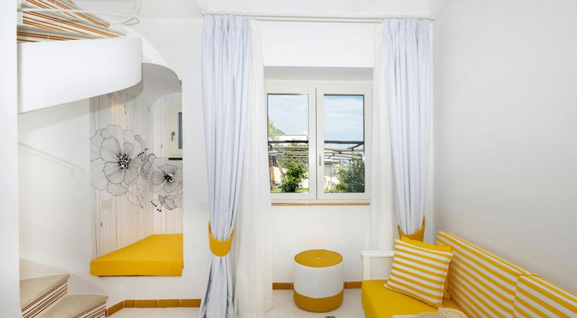 Photo of Emerald Splash