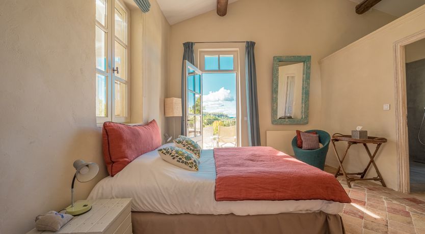 Photo of Vines & Perfume