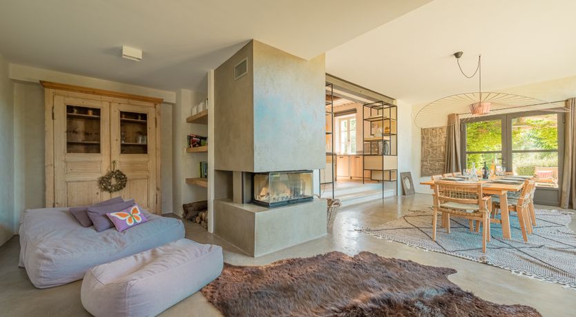 Photo of Vines & Perfume