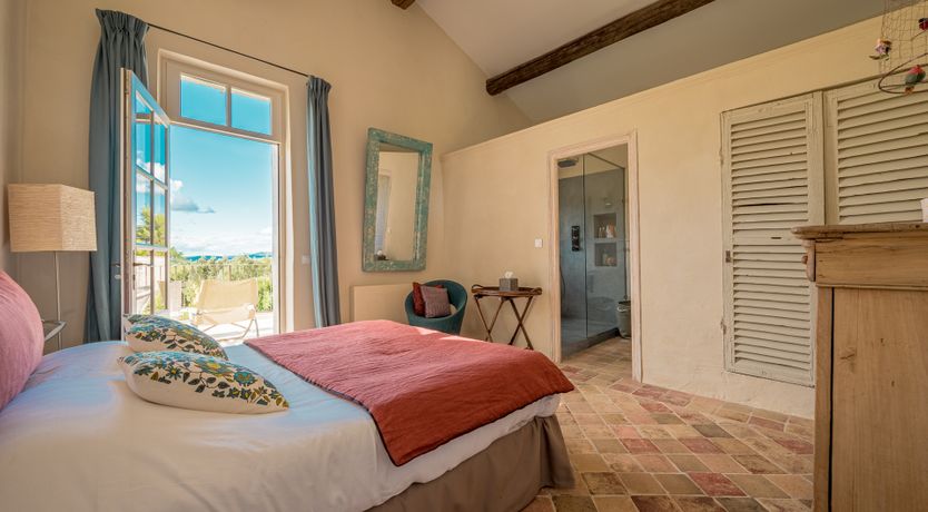 Photo of Vines & Perfume