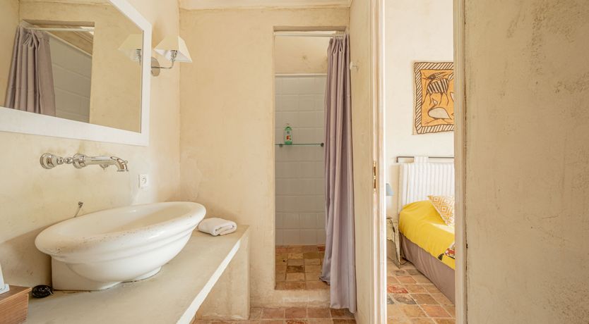 Photo of Vines & Perfume