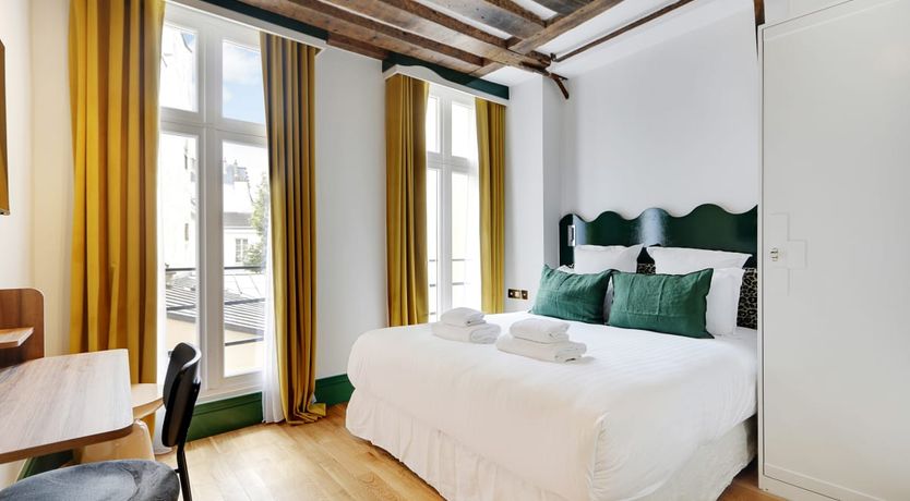 Photo of Silvery Serenade