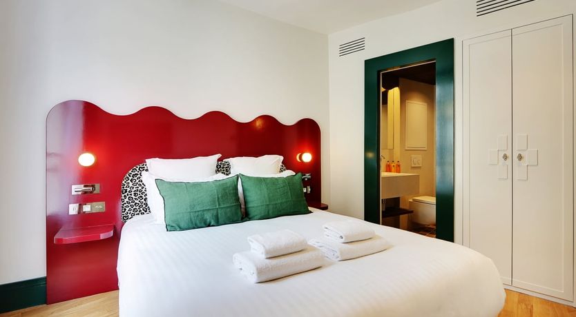 Photo of Silvery Serenade