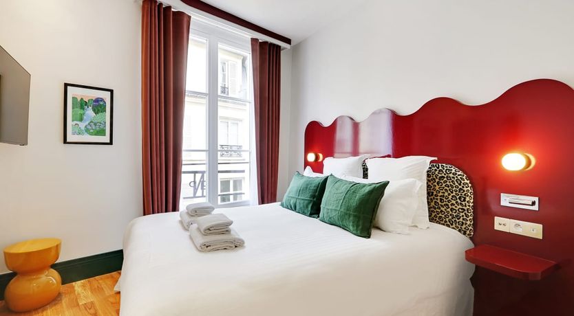 Photo of Silvery Serenade