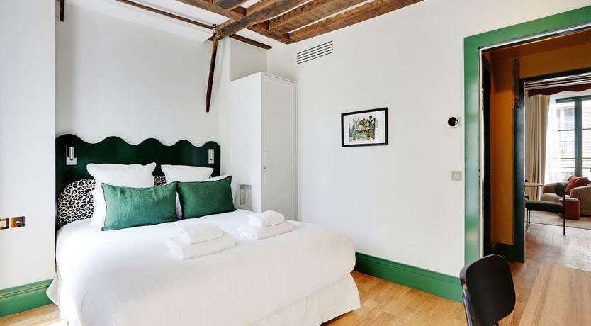 Photo of Silvery Serenade