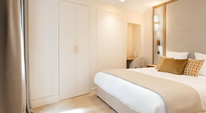 Photo of Rive Droite