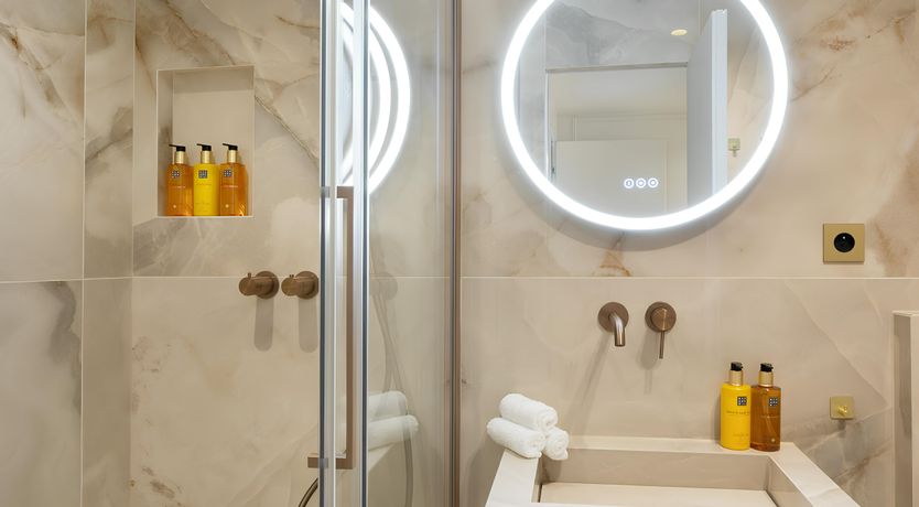 Photo of Rive Droite