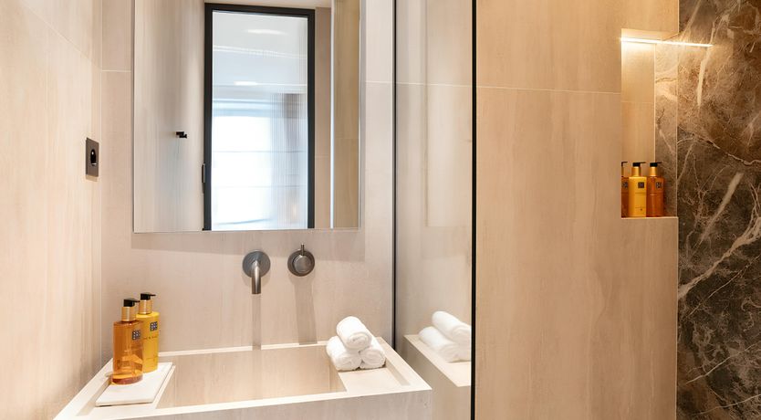 Photo of Shimmering Simplicity