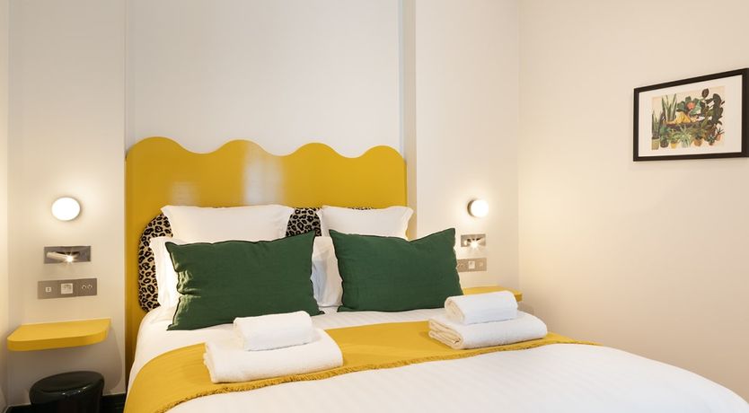 Photo of Parisian Curves