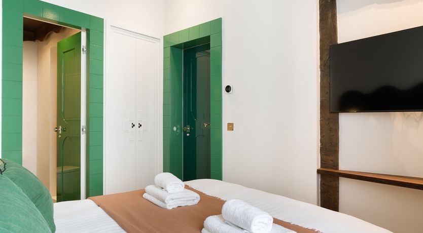 Photo of Parisian Curves