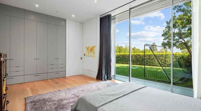 Photo of Crystal & Silver