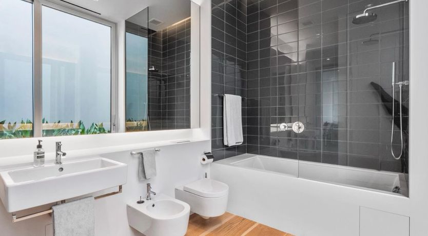 Photo of Crystal & Silver