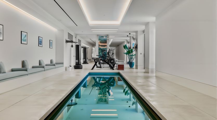 Photo of Crystal & Silver