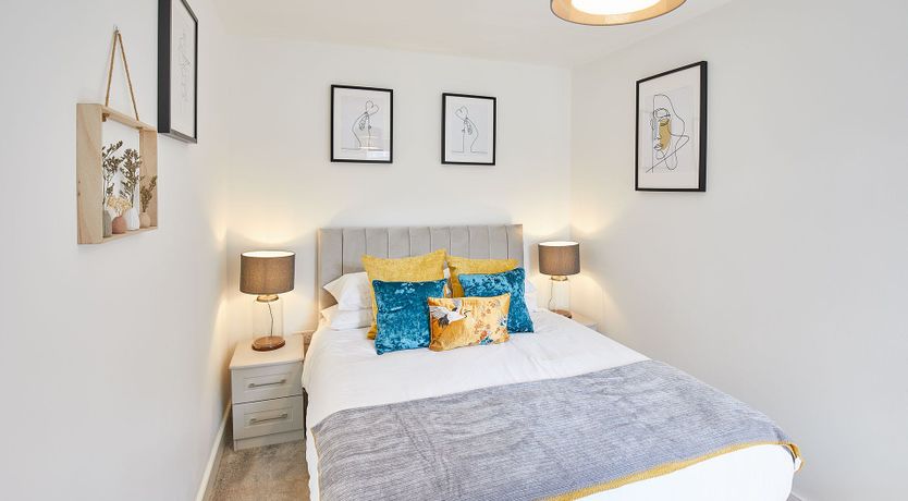 Photo of Dandelion & Bumblebee