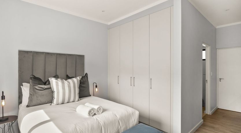 Photo of Golden Palm Nook