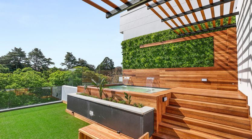 Photo of Golden Palm Nook