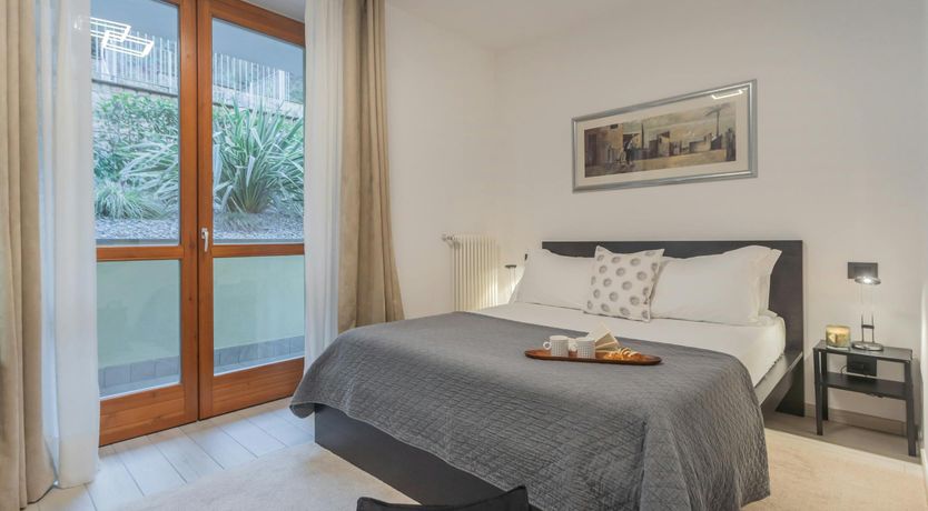 Photo of Lake View Terrace