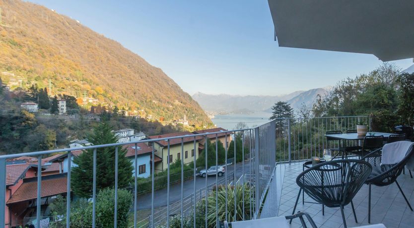 Photo of Lake View Terrace