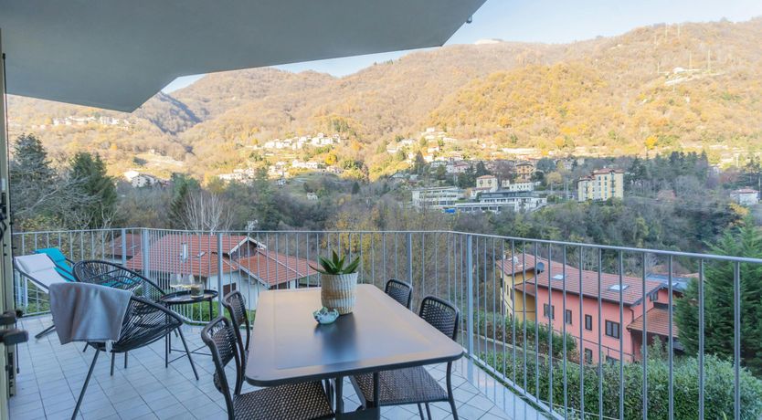 Photo of Lake View Terrace