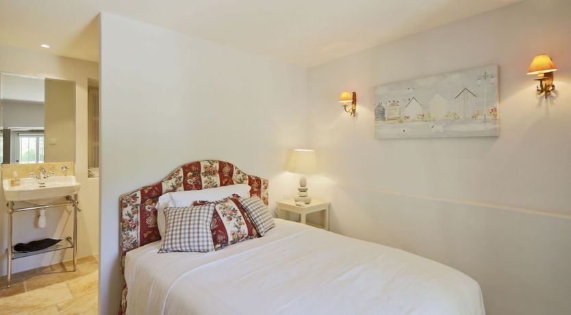 Photo of The Sun's Rainbow