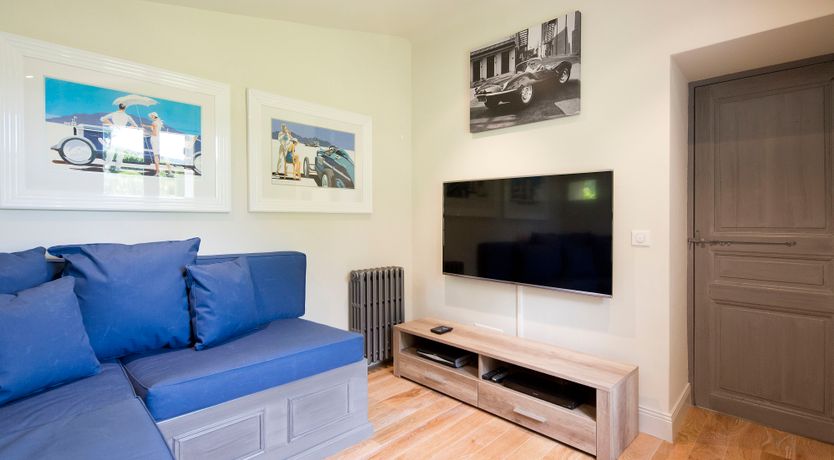 Photo of The Sun's Rainbow