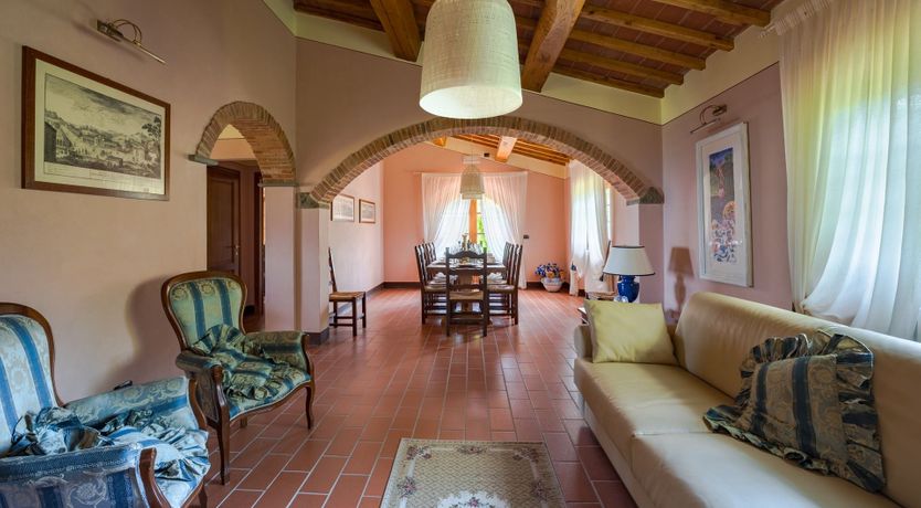 Photo of Tuscan Rosette